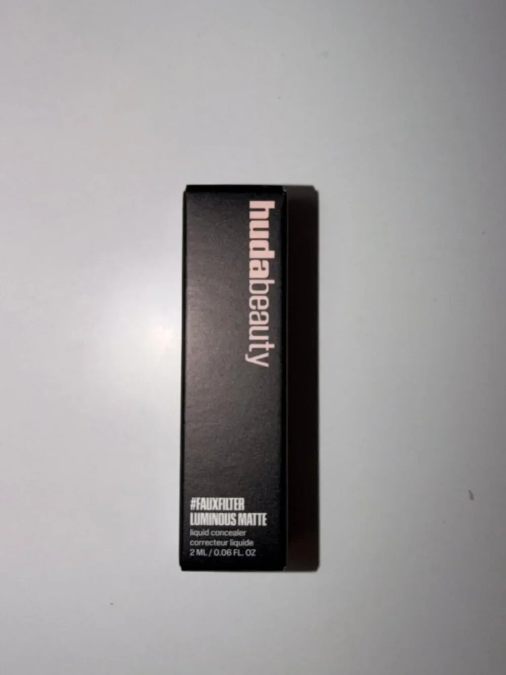 Huda Beauty #FauxFilter Concealer Honey 1.7B New in Box